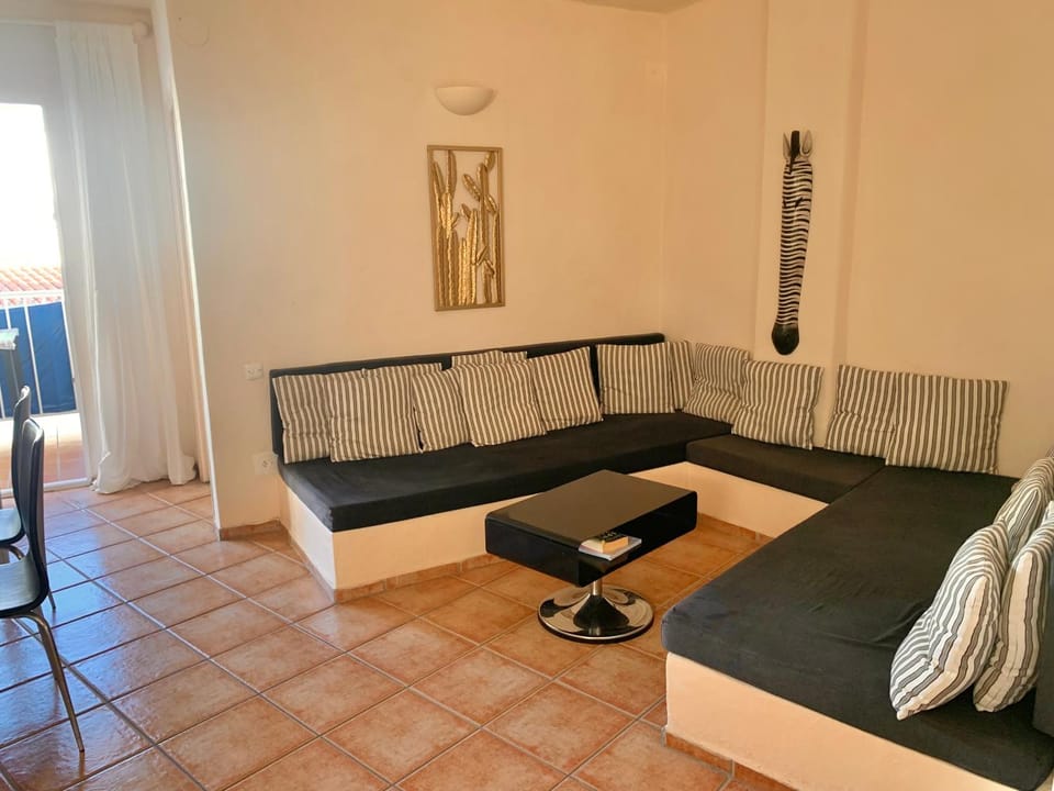 Bed, Living room, Seating area