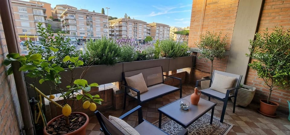 Nox Romana Apartments - Saint Peter - Large Flat with Terrace Apartment in Rome