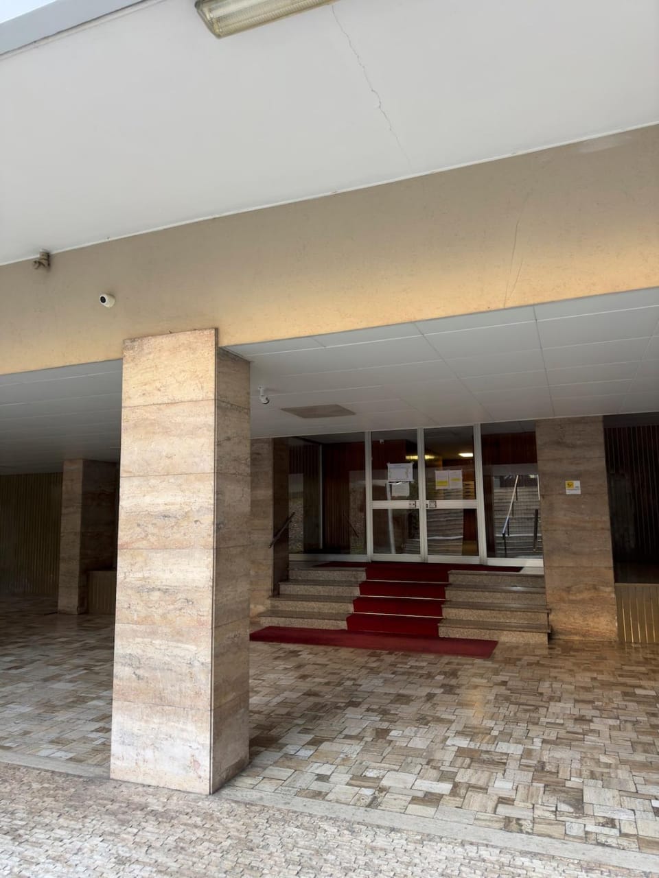 Facade/entrance