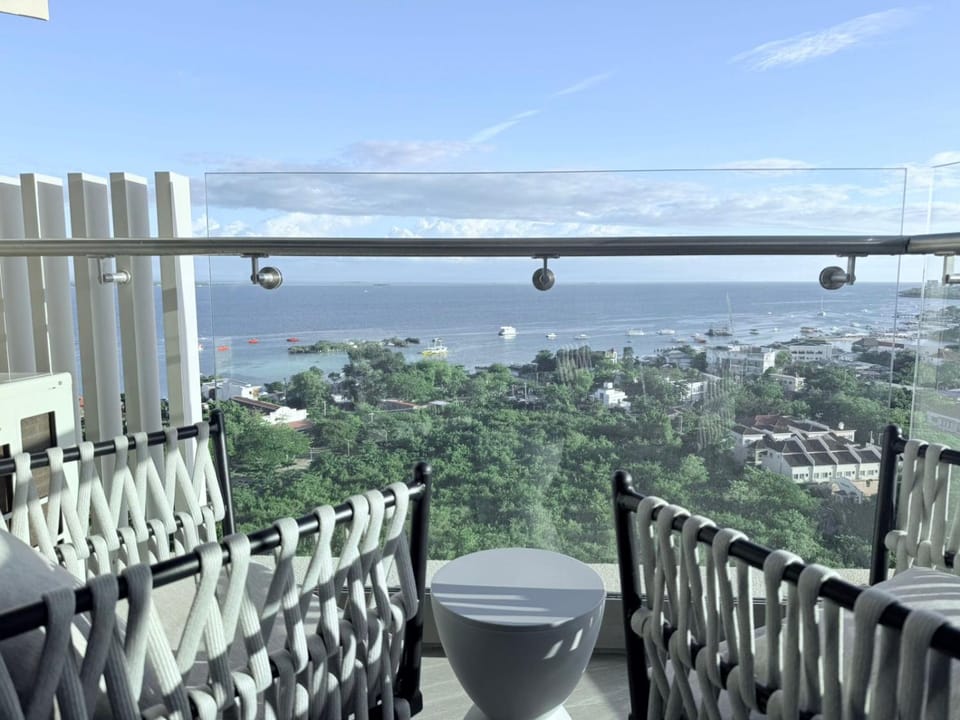 Tambuli Ocean View Luxe Studios, Mactan Seaside Residences Apartment in Lapu-Lapu City