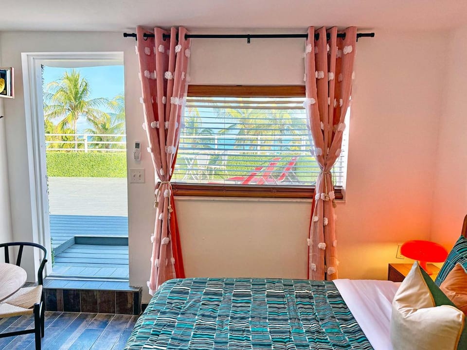 Bed, Balcony/Terrace, Photo of the whole room, Bedroom