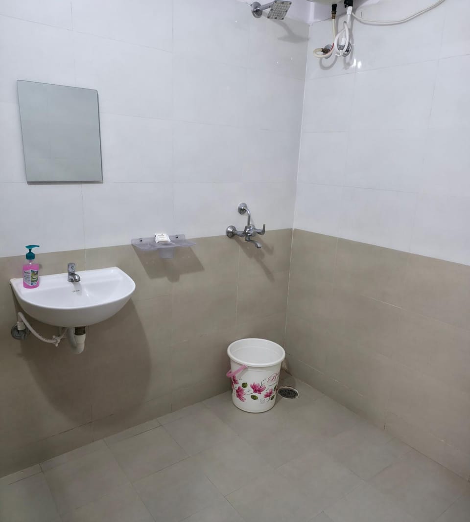 Cozy 2BHK Mee Homes Family Stay with All Amenities Apartment in Hyderabad