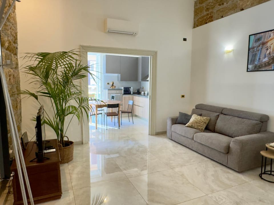 TV and multimedia, Living room, air conditioner