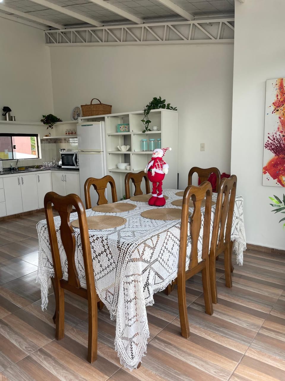 Kitchen or kitchenette, Dining area, oven
