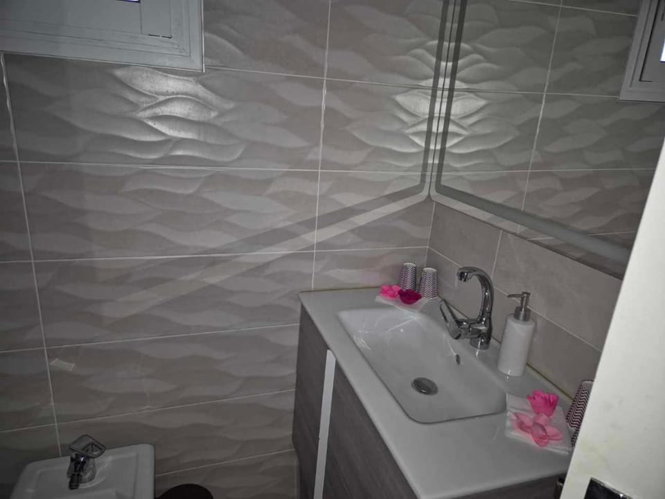 Bathroom, towels