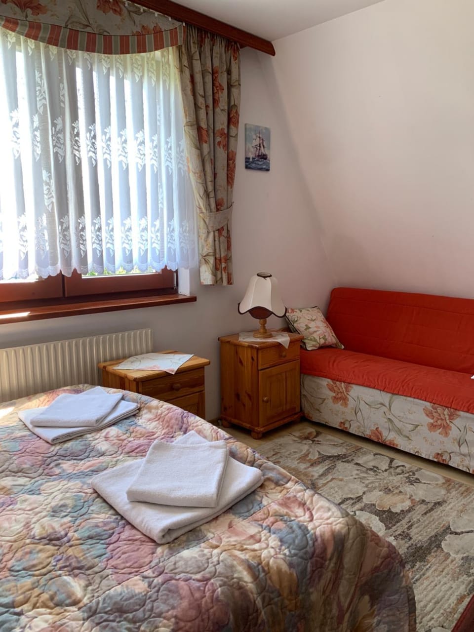 Bed, Photo of the whole room