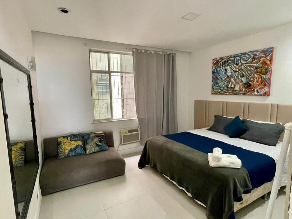 Frontal Mar - Avenida Atlantica - Copacabana Apartment in Rio de Janeiro