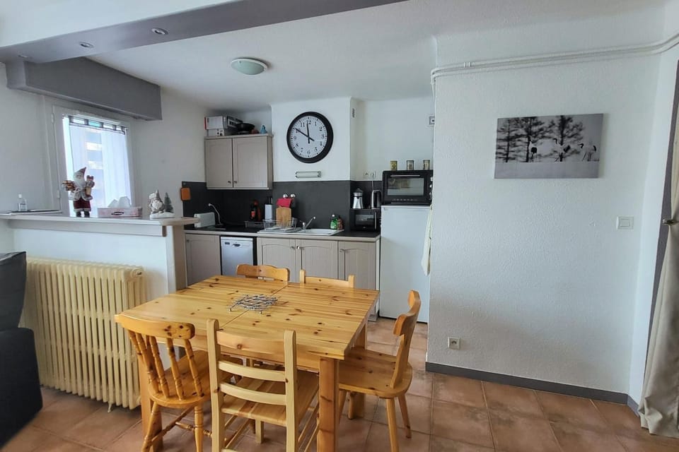 Spacious apartment for 6 people Apartment in Briançon