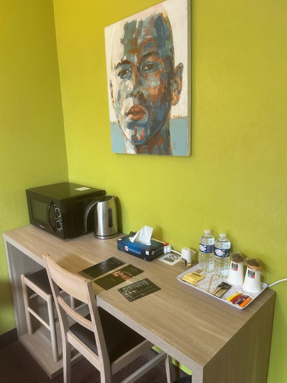 Coffee/tea facilities, minibar