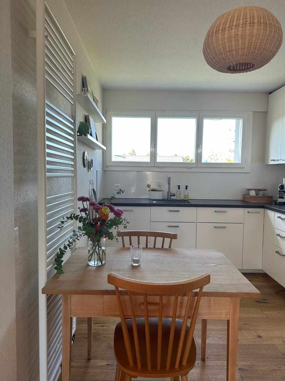 Kitchen or kitchenette, Kitchen or kitchenette, Dining area