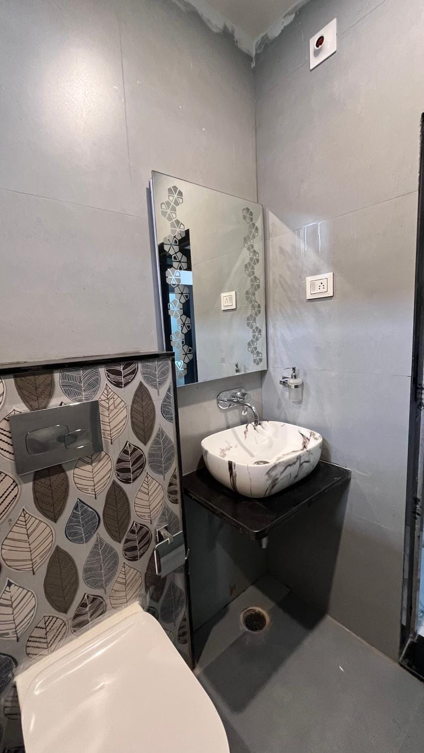 Toilet, Bathroom, towels