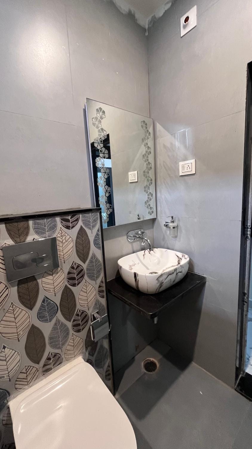 Toilet, Bathroom, towels