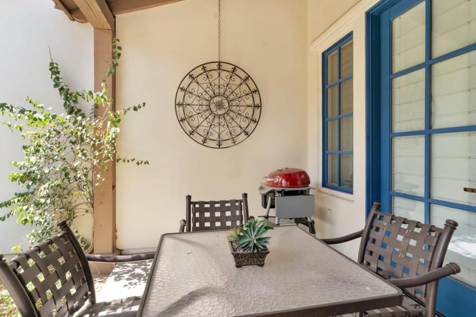 Tranquil Ground Floor Villa in Heart of LQ #A House in Indian Wells