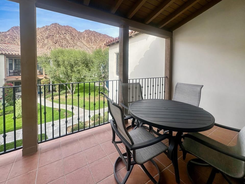 Newly Remodeled Desert Getaway #A House in Indian Wells