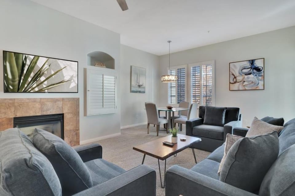 Newly Remodeled Desert Getaway #A House in Indian Wells