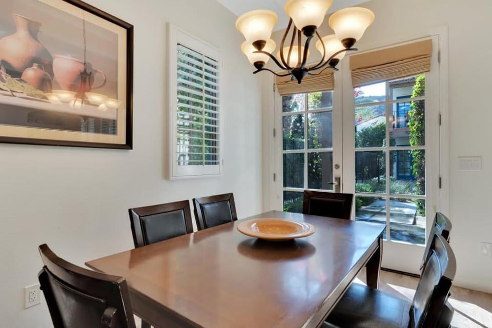 Prime Location Main Pool Ground Floor 2BR Villa House in Indian Wells