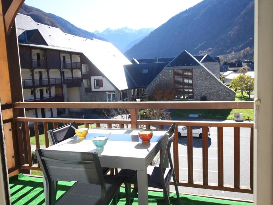 T3 Sud avec balcon, piscine, parking, animaux ok et wifi - FR-1-313-236 Apartment in Catalonia