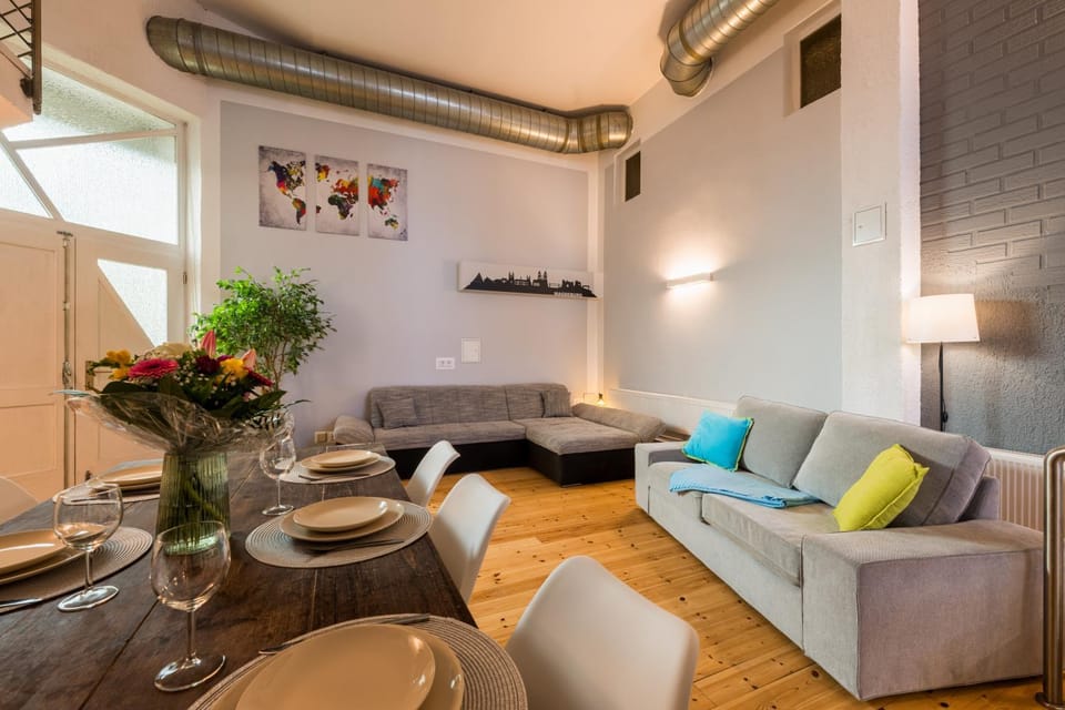 Großzügige 140qm Wohnung Zentral von Magdeburg Apartment in Magdeburg
