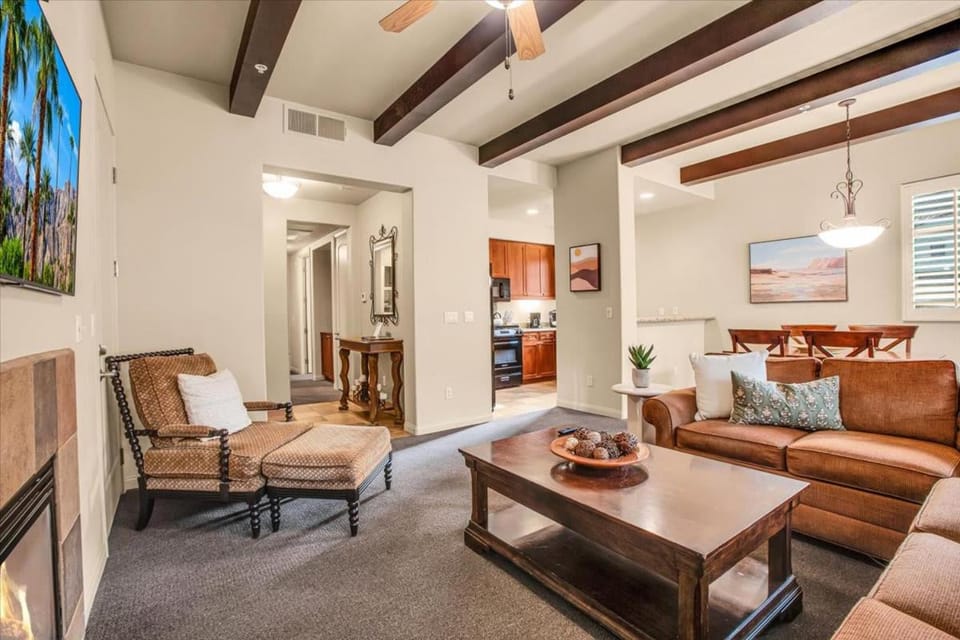 Tranquil Villa with Captivating Desert Views #A Apartment in Indian Wells