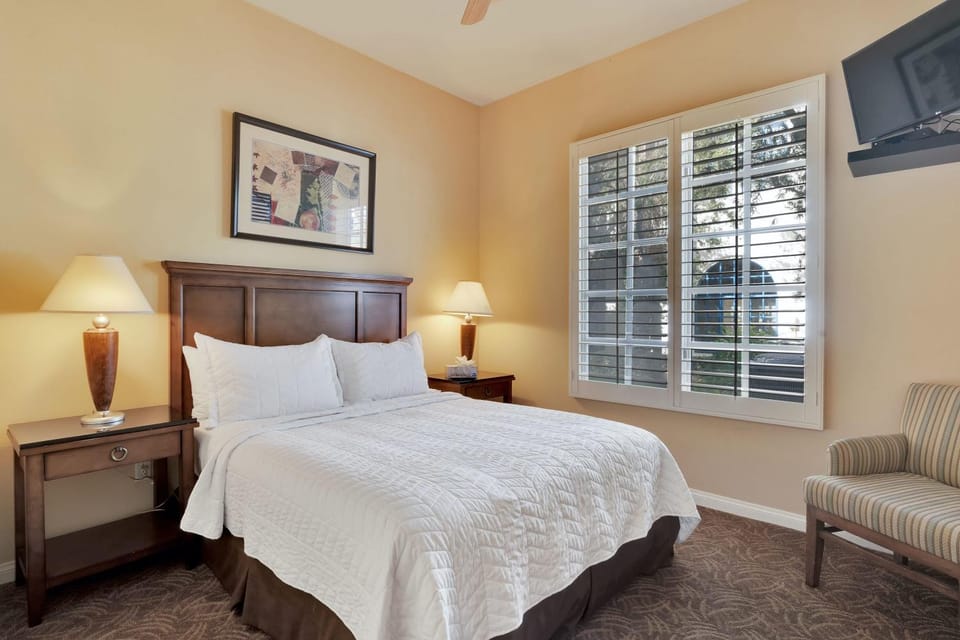 Desert Oasis Villa #A Steps from Pool Apartment in Indian Wells