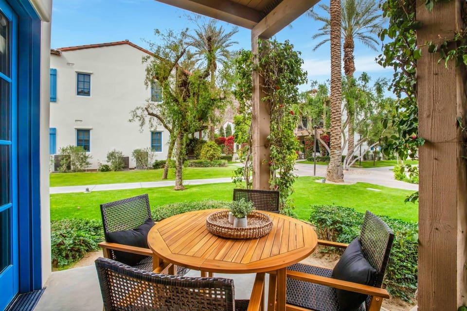 Revitalized Desert Getaway #A Apartment in Indian Wells