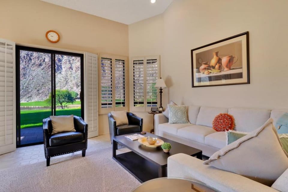 Spacious Villa with Spectacular Golf Course Views House in Indian Wells