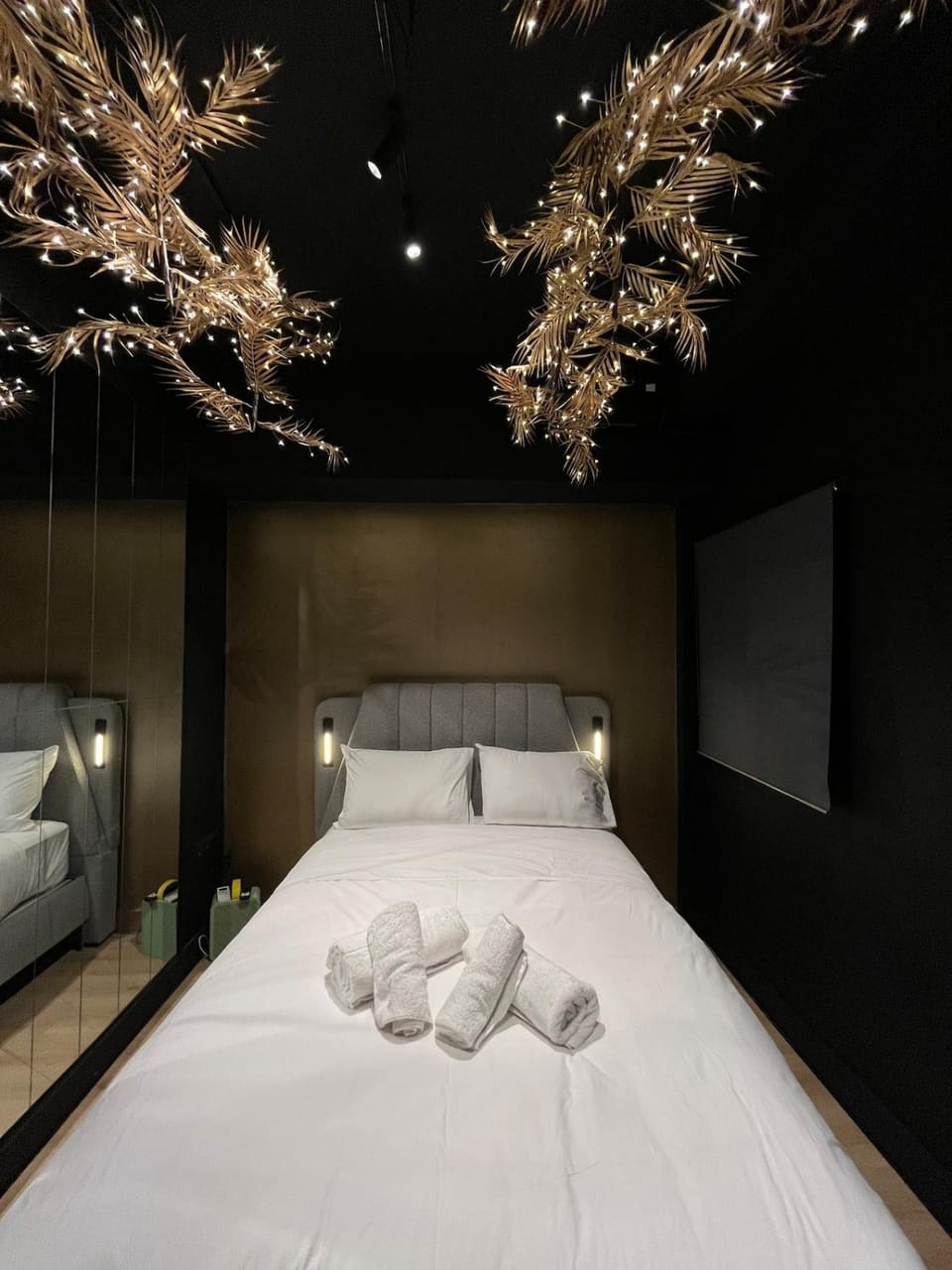 Bed, Photo of the whole room