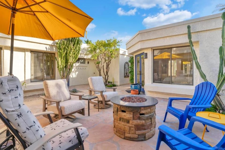 Mountain Golf Course Retreat in Santa Rosa Cove House in Indian Wells