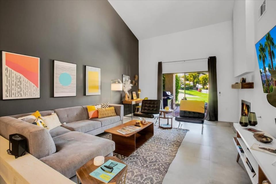 Modern 2BR Hacienda Walk to LQ Resort House in Indian Wells