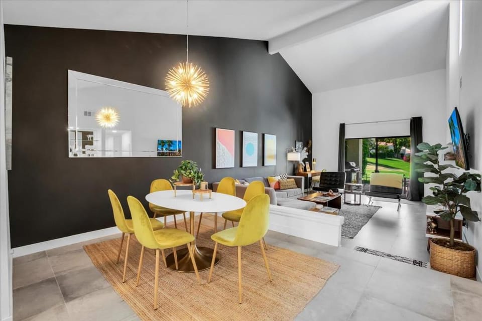 Modern 2BR Hacienda Walk to LQ Resort House in Indian Wells