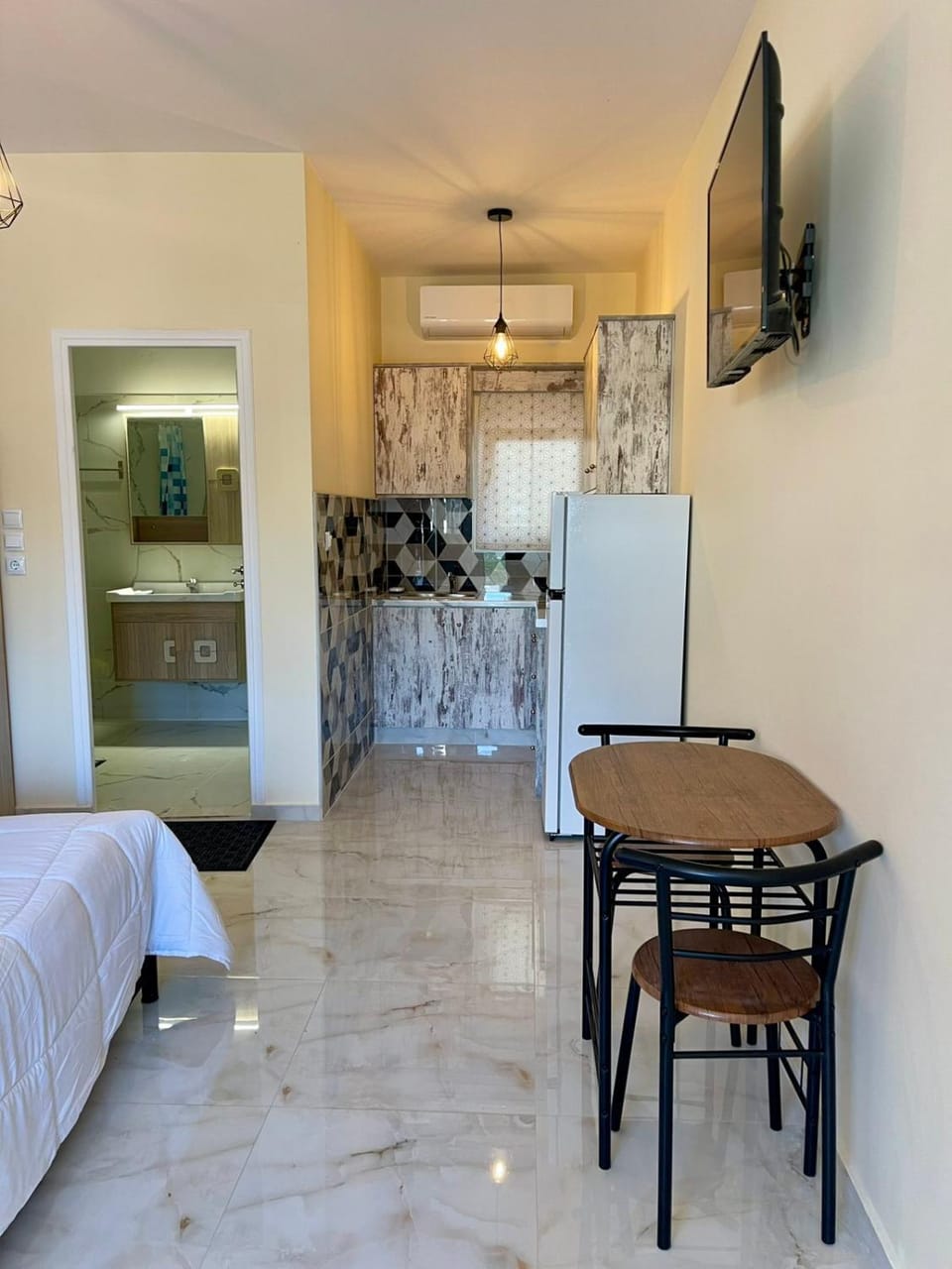 Ivory Escape Apartment - ATH Airport Apartment in East Attica Regional Unit, Greece