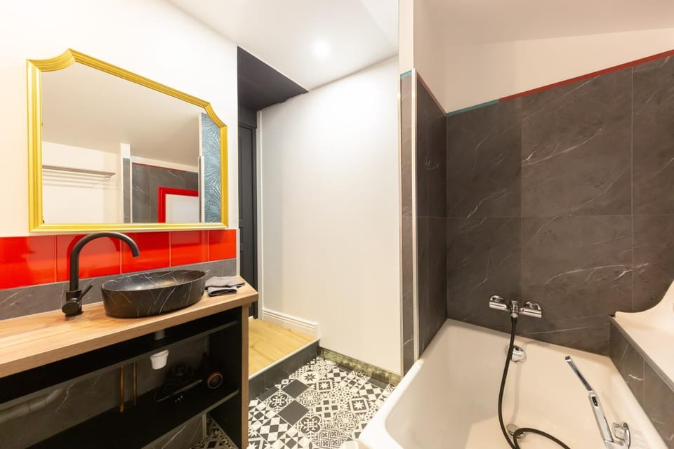Shower, Bathroom