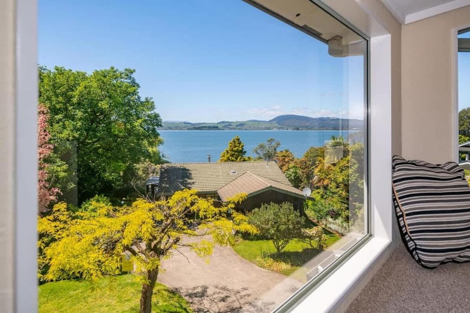Kawaha Point Gem House in Rotorua