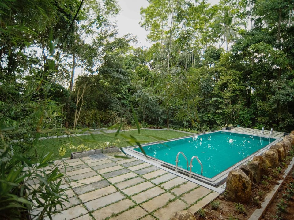 Swimming pool, Swimming pool