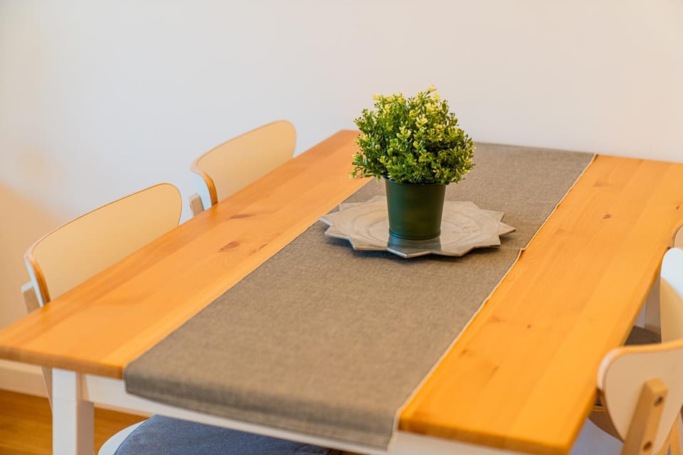 Decorative detail, Seating area, Dining area, Location, furniture