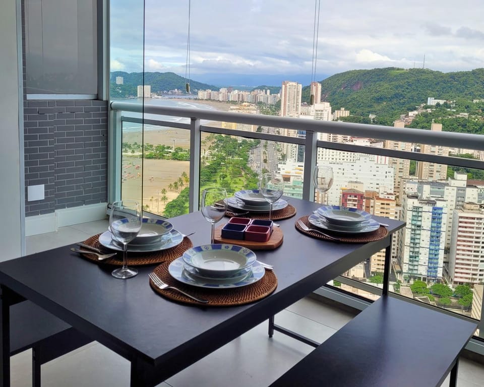 View (from property/room), Dining area, City view, Sea view