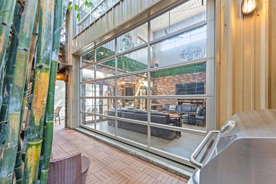Bamboo Loft 6BR, 24 guests House in San Diego