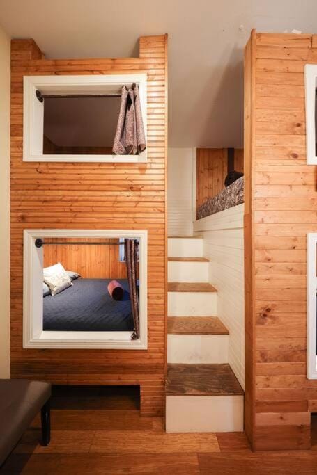 Bamboo Loft 6BR, 24 guests House in San Diego