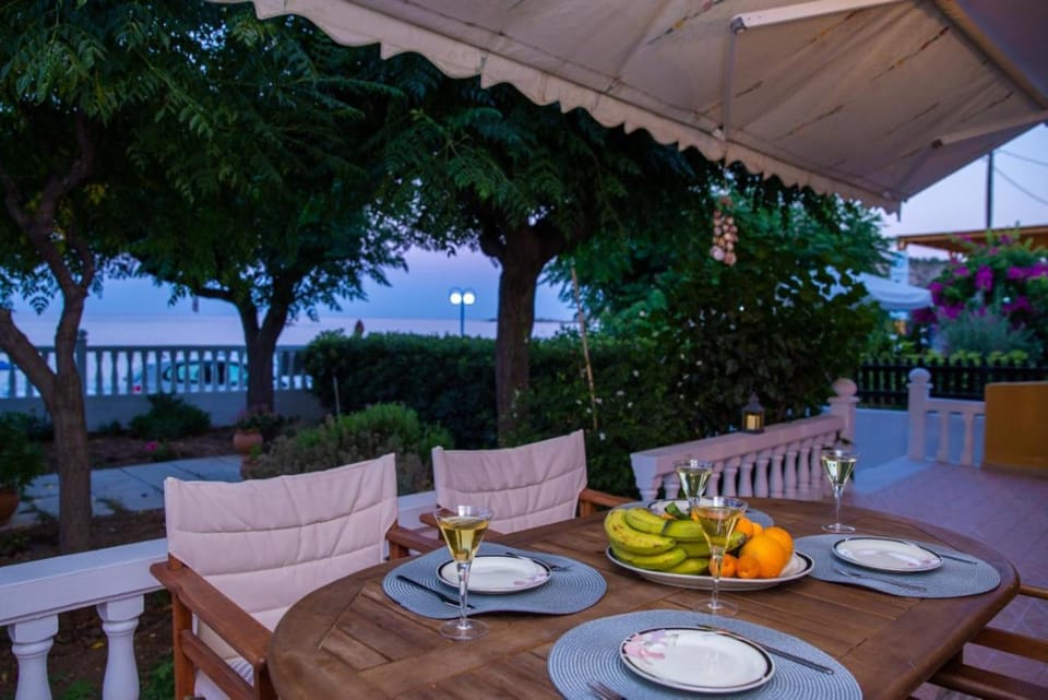 View (from property/room), Balcony/Terrace, Garden view, Sea view