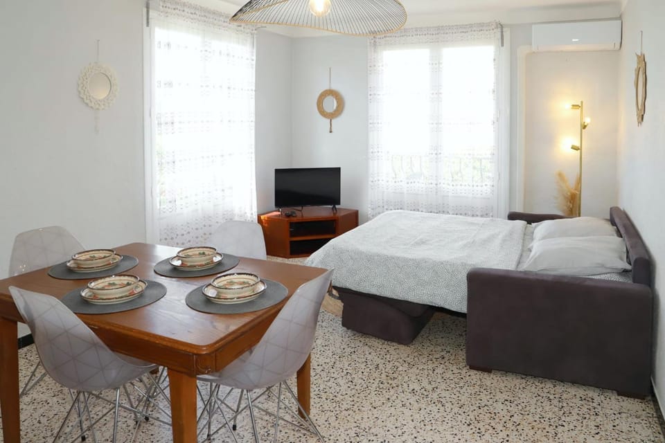 Le Vallespir à 8 min à pied de la plage, serviettes et draps inclus Apartment in Canet-en-Roussillon
