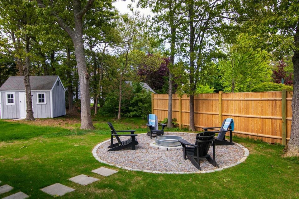 Walk to Beach Spacious Home and Private Backyard House in North Eastham