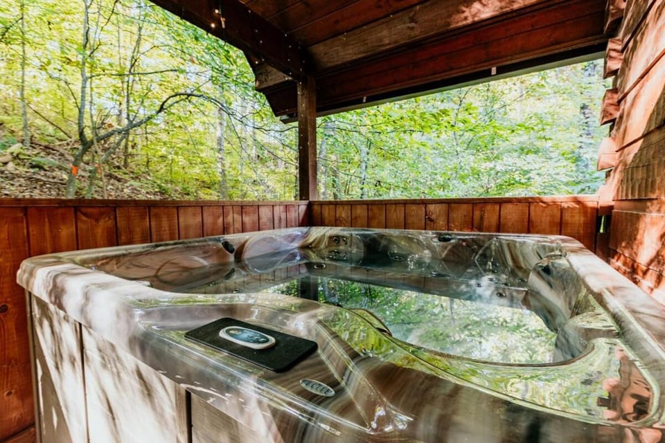 Hot Tub, Pet Friendly, Game Rm, Dollywood House in Sevierville