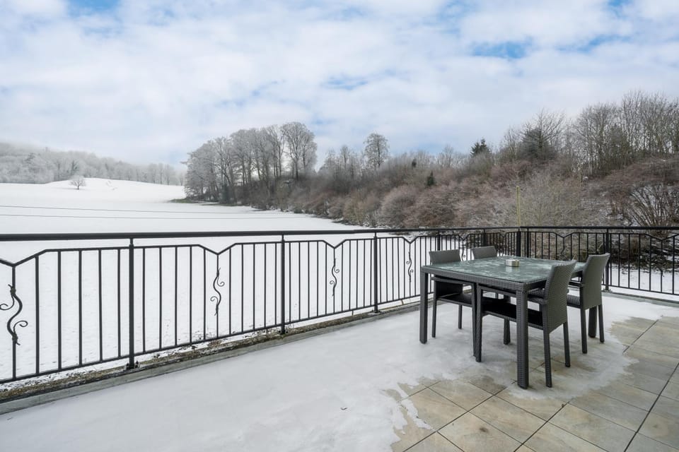 Day, Natural landscape, Winter, View (from property/room), Balcony/Terrace, Mountain view