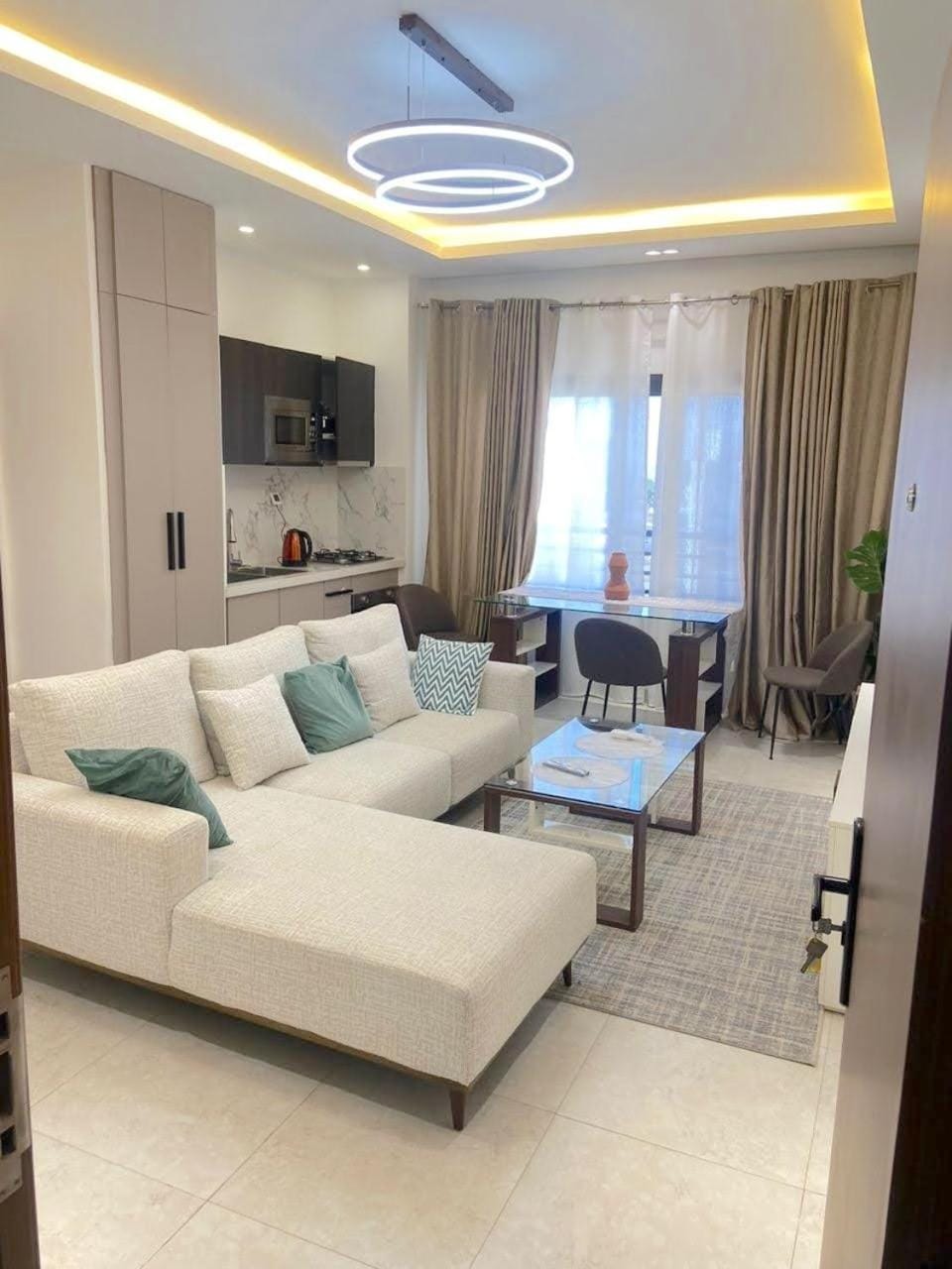 Communal lounge/ TV room, TV and multimedia, Kitchen or kitchenette, Living room, Seating area