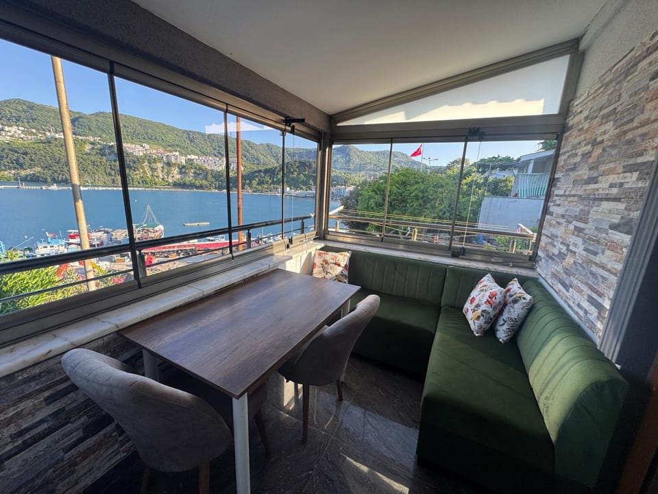 Natural landscape, Balcony/Terrace, Living room, Dining area