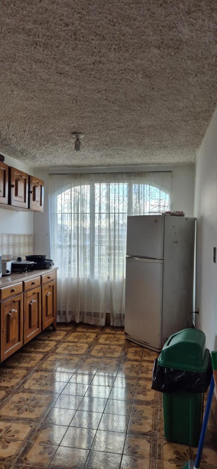 Communal kitchen, Internal: Not applicable to any particular room
