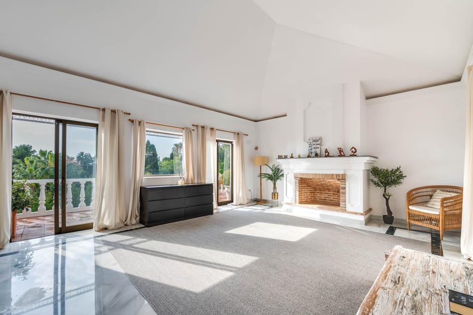 Photo of the whole room, Seating area, fireplace