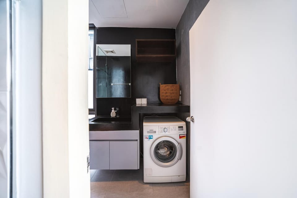 650m to beach condofast WiFi Apartment in Kamala