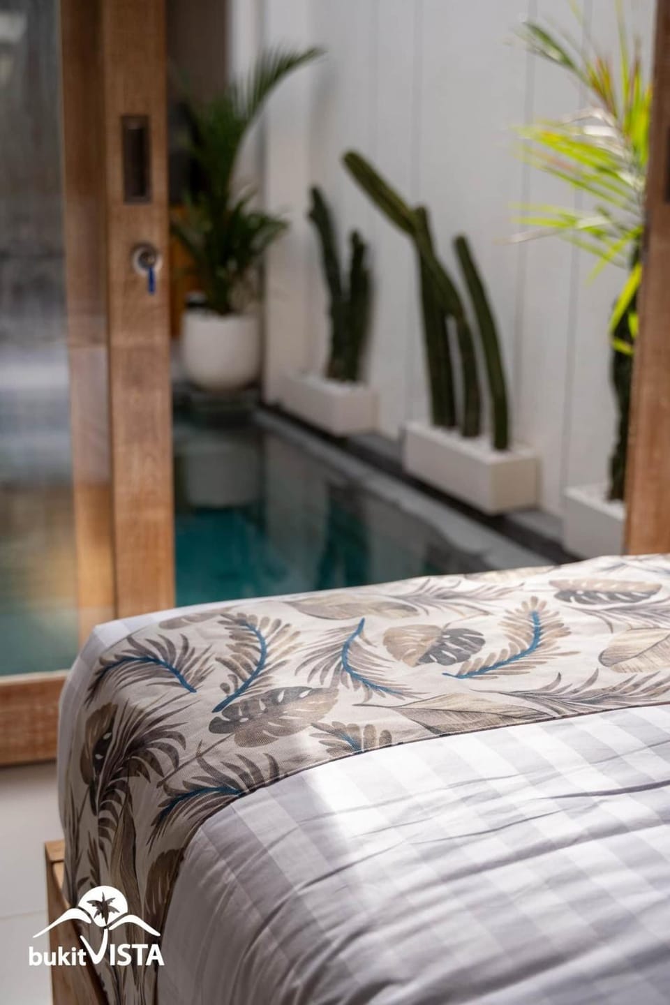 Bedroom, Pool view