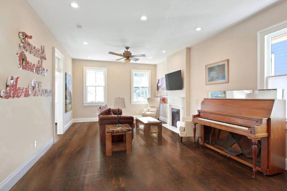 Lovely Historic Treme 3Bed and 2Bath, Prime Location House in New Orleans